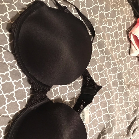 Bras - Picture 4 of 4